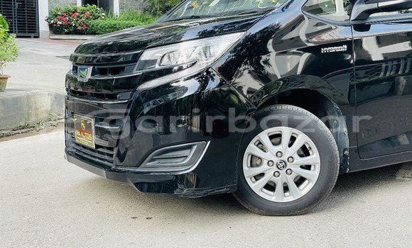 Buy Used 2019 Toyota Noah in Dhaka, Dhaka Buy Used 2019 Toyota Noah in Dhaka, Dhaka