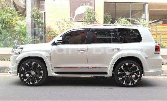 কেনা ব্যবহৃত Toyota Land Cruiser White গাড়ী মধ্যে ঢাকা মধ্যে Dhaka কেনা ব্যবহৃত Toyota Land Cruiser White গাড়ী মধ্যে ঢাকা মধ্যে Dhaka