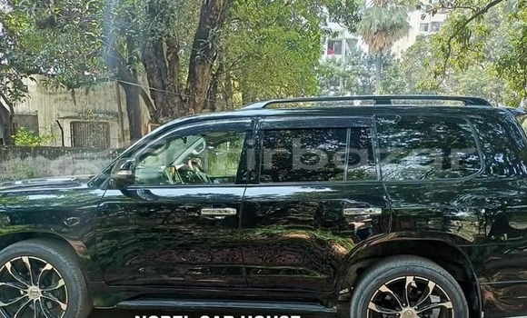 Buy Used 2020 Toyota Land Cruiser in Dhaka, Dhaka Buy Used 2020 Toyota Land Cruiser in Dhaka, Dhaka
