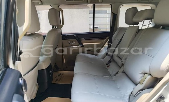 কেনা ব্যবহৃত Mitsubishi pajero White গাড়ী মধ্যে ঢাকা মধ্যে Dhaka কেনা ব্যবহৃত Mitsubishi pajero White গাড়ী মধ্যে ঢাকা মধ্যে Dhaka