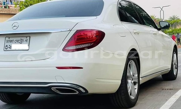 কেনা ব্যবহৃত Mercedes-Benz e-class White গাড়ী মধ্যে বদরগঞ্জ মধ্যে Rangpur কেনা ব্যবহৃত Mercedes-Benz e-class White গাড়ী মধ্যে বদরগঞ্জ মধ্যে Rangpur
