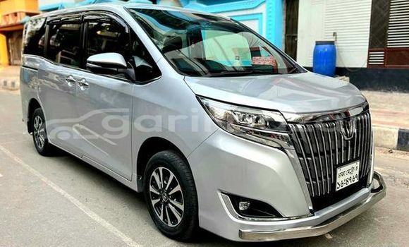 Buy Used 2017 Toyota Esquire in Dhaka, Dhaka Buy Used 2017 Toyota Esquire in Dhaka, Dhaka