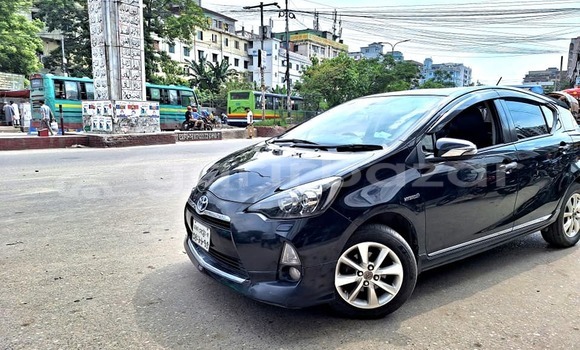 Buy Used 2013 Toyota AQUA in Dhaka, Dhaka Buy Used 2013 Toyota AQUA in Dhaka, Dhaka