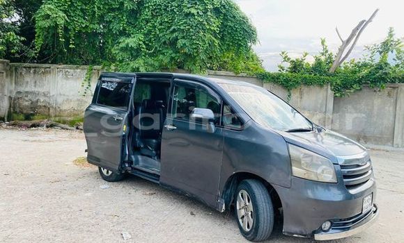 Buy Used 2009 Toyota noah s in Dhaka, Dhaka Buy Used 2009 Toyota noah s in Dhaka, Dhaka