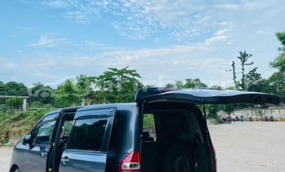 Buy Used 2009 Toyota noah s in Dhaka, Dhaka Buy Used 2009 Toyota noah s in Dhaka, Dhaka