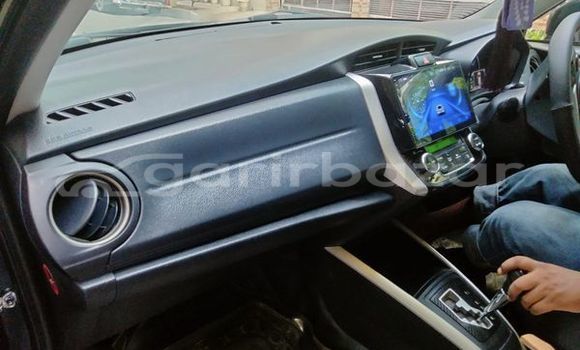 Buy Used 2013 Toyota Axio fielder in Dhaka, Dhaka Buy Used 2013 Toyota Axio fielder in Dhaka, Dhaka