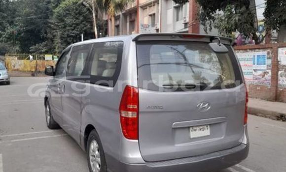 Buy Used 2011 Hyundai H1 in Dhaka, Dhaka Buy Used 2011 Hyundai H1 in Dhaka, Dhaka