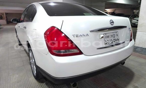 Buy Used 2004 Nissan Teana in Dhaka, Dhaka Buy Used 2004 Nissan Teana in Dhaka, Dhaka