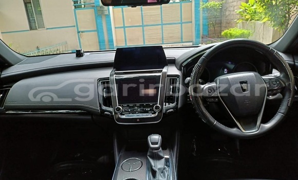 Buy Used 2018 Toyota Crown RS Advance in Dhaka, Dhaka Buy Used 2018 Toyota Crown RS Advance in Dhaka, Dhaka