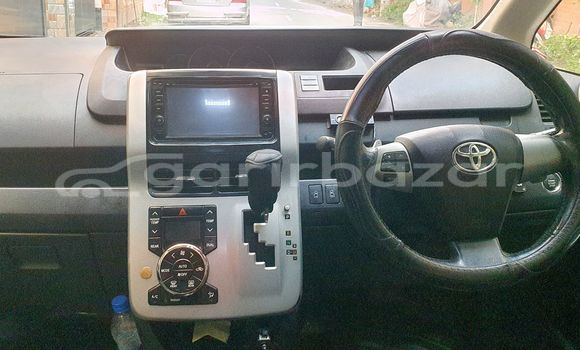 Buy Used 2010 Toyota Noah in Dhaka, Dhaka Buy Used 2010 Toyota Noah in Dhaka, Dhaka