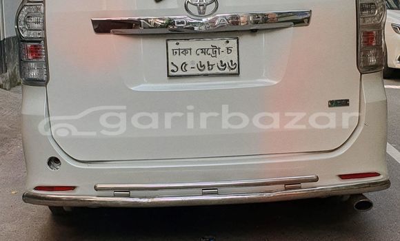 Buy Used 2010 Toyota Noah in Dhaka, Dhaka Buy Used 2010 Toyota Noah in Dhaka, Dhaka