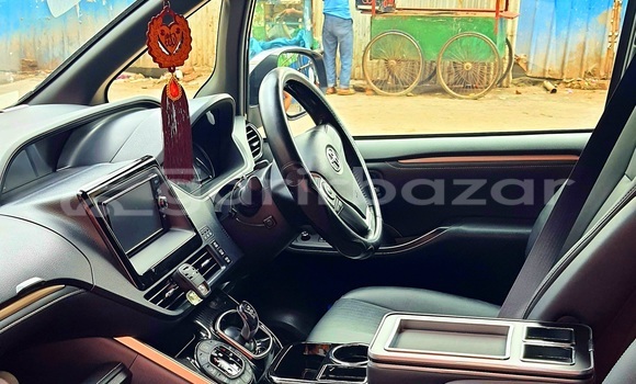 Buy Used 2017 Toyota Esquire gi premium in Dhaka, Dhaka Buy Used 2017 Toyota Esquire gi premium in Dhaka, Dhaka