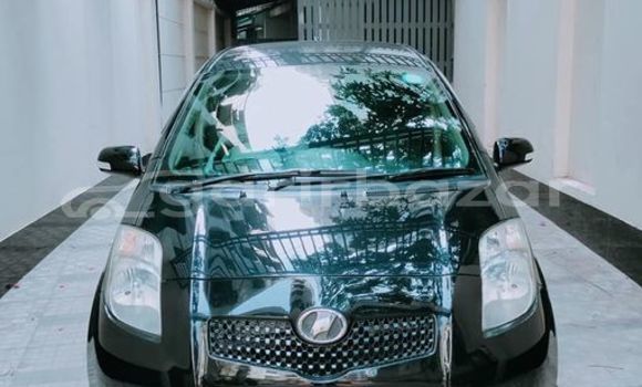 Buy Used 2010 Toyota Vitz in Dhaka, Dhaka Buy Used 2010 Toyota Vitz in Dhaka, Dhaka