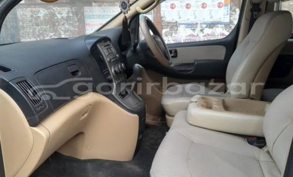 Buy Used 2011 Hyundai H1 in Dhaka, Dhaka Buy Used 2011 Hyundai H1 in Dhaka, Dhaka