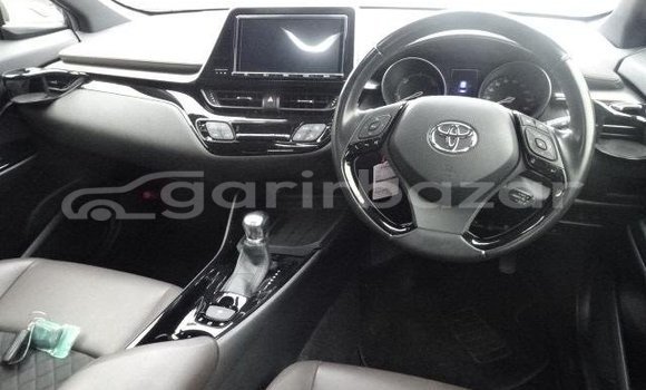 কেনা ব্যবহৃত Toyota chr g-led package Pearl গাড়ী মধ্যে ঢাকা মধ্যে Dhaka কেনা ব্যবহৃত Toyota chr g-led package Pearl গাড়ী মধ্যে ঢাকা মধ্যে Dhaka