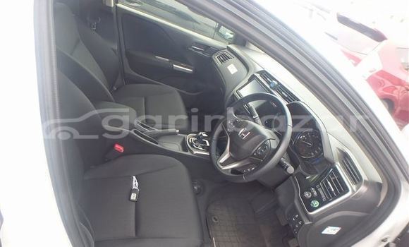 Buy Import 2019 Honda Grace in Dhaka, Dhaka Buy Import 2019 Honda Grace in Dhaka, Dhaka