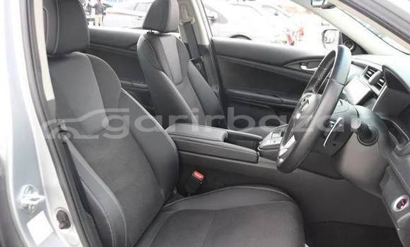 Buy Used 2019 Honda Insight in Dhaka, Dhaka Buy Used 2019 Honda Insight in Dhaka, Dhaka