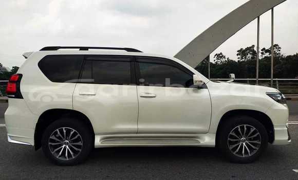 Buy Used 2022 Toyota Land Cruiser in Dhaka, Dhaka Buy Used 2022 Toyota Land Cruiser in Dhaka, Dhaka