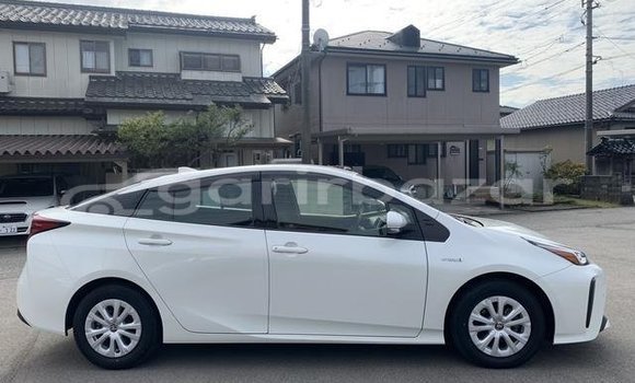 Buy Used 2021 Toyota prius in Badarganj, Rangpur Buy Used 2021 Toyota prius in Badarganj, Rangpur