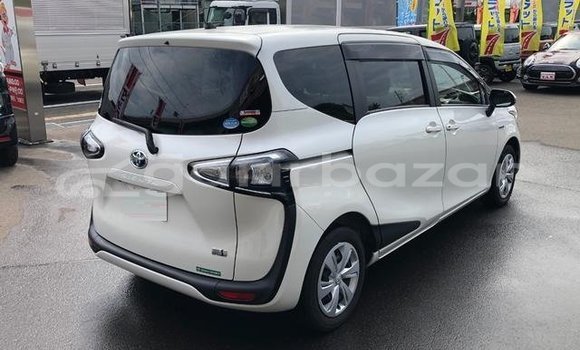 Buy Used 2021 Toyota sienta in Dhaka, Dhaka Buy Used 2021 Toyota sienta in Dhaka, Dhaka