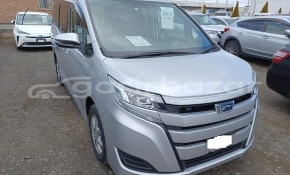 Buy Used 2021 Toyota Noah in Dhaka, Dhaka Buy Used 2021 Toyota Noah in Dhaka, Dhaka