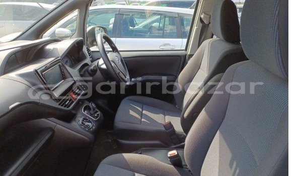 Buy Used 2021 Toyota Noah in Dhaka, Dhaka Buy Used 2021 Toyota Noah in Dhaka, Dhaka