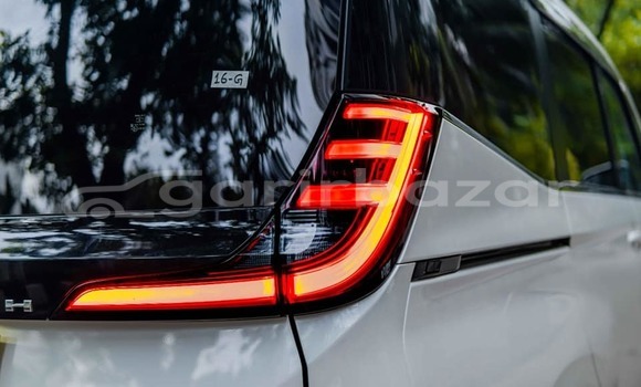 Buy Used 2020 Toyota Noah in Dhaka, Dhaka Buy Used 2020 Toyota Noah in Dhaka, Dhaka