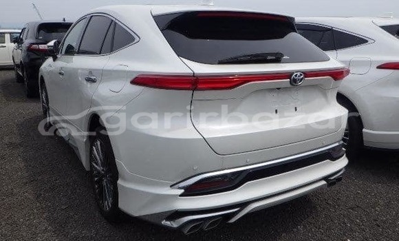 Buy Used 2021 Toyota Harrier in Dhaka, Dhaka Buy Used 2021 Toyota Harrier in Dhaka, Dhaka