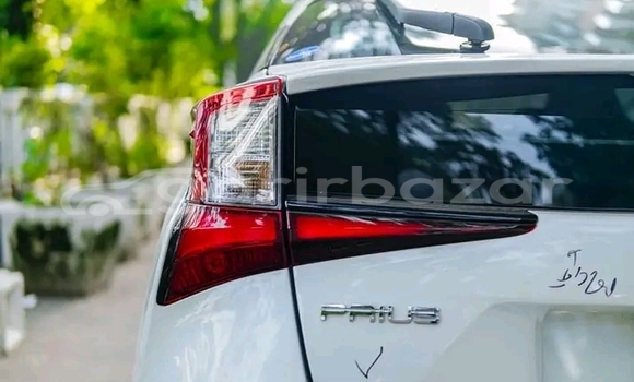 Buy Used Toyota Pius (zvw51) in Barguna, Barguna