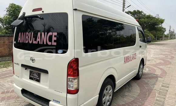 কেনা ব্যবহৃত Toyota Hiace White গাড়ী মধ্যে বদরগঞ্জ মধ্যে Rangpur কেনা ব্যবহৃত Toyota Hiace White গাড়ী মধ্যে বদরগঞ্জ মধ্যে Rangpur