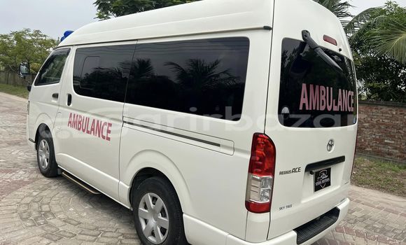 কেনা ব্যবহৃত Toyota Hiace White গাড়ী মধ্যে বদরগঞ্জ মধ্যে Rangpur কেনা ব্যবহৃত Toyota Hiace White গাড়ী মধ্যে বদরগঞ্জ মধ্যে Rangpur