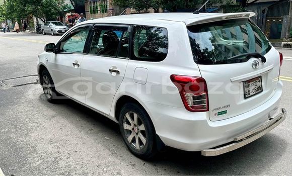 Buy Used 2010 Toyota Axio fielder in Dhaka, Dhaka Buy Used 2010 Toyota Axio fielder in Dhaka, Dhaka