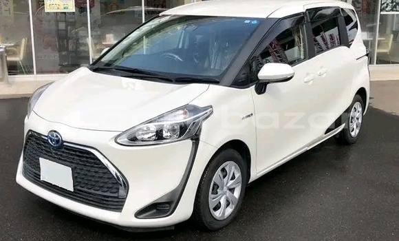 Buy Used Toyota Sienna in Bandarban, Bandarban Buy Used Toyota Sienna in Bandarban, Bandarban