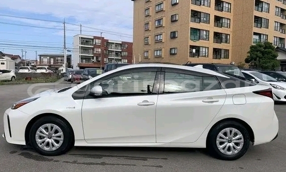 Buy Used Toyota Pius (zvw51) in Baniachang, Habiganj Buy Used Toyota Pius (zvw51) in Baniachang, Habiganj