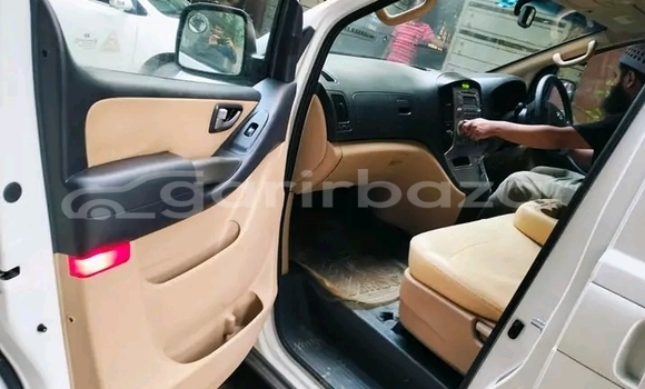 Buy Used Hyundai H1 in Bogora, Bogora Buy Used Hyundai H1 in Bogora, Bogora