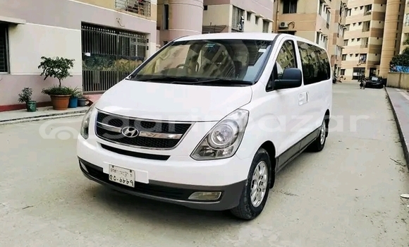 Buy Used Hyundai H1 in Bogora, Bogora Buy Used Hyundai H1 in Bogora, Bogora