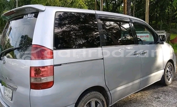 Buy Used Toyota Noah in Baniachang, Habiganj Buy Used Toyota Noah in Baniachang, Habiganj