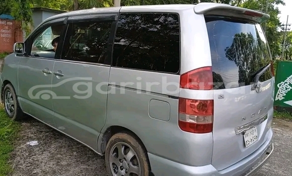 Buy Used Toyota Noah in Baniachang, Habiganj Buy Used Toyota Noah in Baniachang, Habiganj