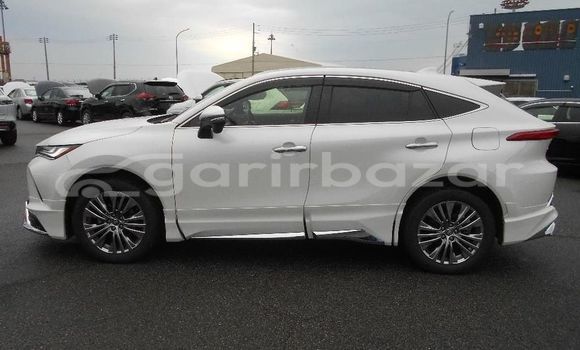 কেনা ব্যবহৃত Toyota harrier advance premium Pearl গাড়ী মধ্যে ঢাকা মধ্যে Dhaka কেনা ব্যবহৃত Toyota harrier advance premium Pearl গাড়ী মধ্যে ঢাকা মধ্যে Dhaka