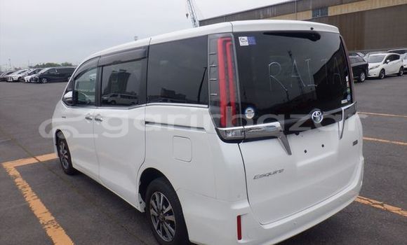 কেনা ব্যবহৃত Toyota esquire gi Pearl গাড়ী মধ্যে ঢাকা মধ্যে Dhaka কেনা ব্যবহৃত Toyota esquire gi Pearl গাড়ী মধ্যে ঢাকা মধ্যে Dhaka