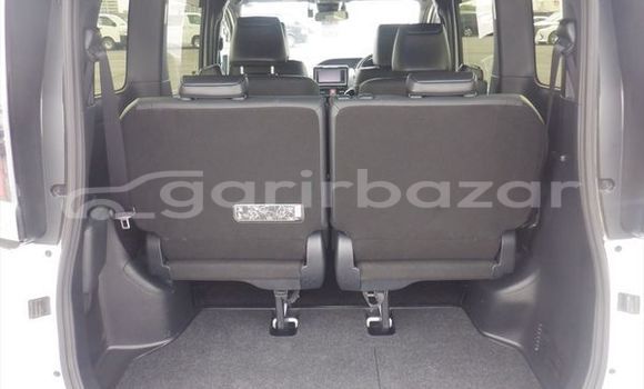 কেনা ব্যবহৃত Toyota esquire gi Pearl গাড়ী মধ্যে ঢাকা মধ্যে Dhaka কেনা ব্যবহৃত Toyota esquire gi Pearl গাড়ী মধ্যে ঢাকা মধ্যে Dhaka