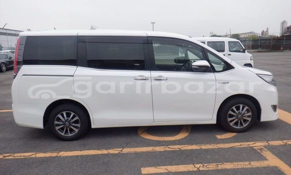 কেনা ব্যবহৃত Toyota esquire gi Pearl গাড়ী মধ্যে ঢাকা মধ্যে Dhaka কেনা ব্যবহৃত Toyota esquire gi Pearl গাড়ী মধ্যে ঢাকা মধ্যে Dhaka