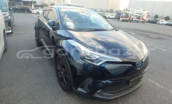 কেনা ব্যবহৃত Toyota chr g-led package Mica blue গাড়ী মধ্যে ঢাকা মধ্যে Dhaka