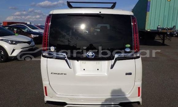 কেনা ব্যবহৃত Toyota esquire gi Pearl গাড়ী মধ্যে ঢাকা মধ্যে Dhaka কেনা ব্যবহৃত Toyota esquire gi Pearl গাড়ী মধ্যে ঢাকা মধ্যে Dhaka