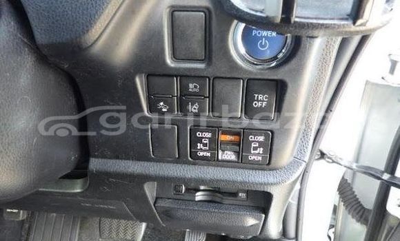 কেনা ব্যবহৃত Toyota esquire gi Pearl গাড়ী মধ্যে ঢাকা মধ্যে Dhaka কেনা ব্যবহৃত Toyota esquire gi Pearl গাড়ী মধ্যে ঢাকা মধ্যে Dhaka