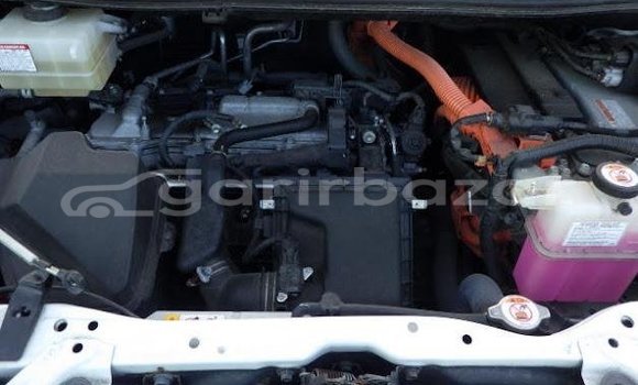 কেনা ব্যবহৃত Toyota esquire gi Pearl গাড়ী মধ্যে ঢাকা মধ্যে Dhaka কেনা ব্যবহৃত Toyota esquire gi Pearl গাড়ী মধ্যে ঢাকা মধ্যে Dhaka