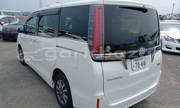 Buy Used 2020 Toyota Esquire in Dhaka, Dhaka Buy Used 2020 Toyota Esquire in Dhaka, Dhaka