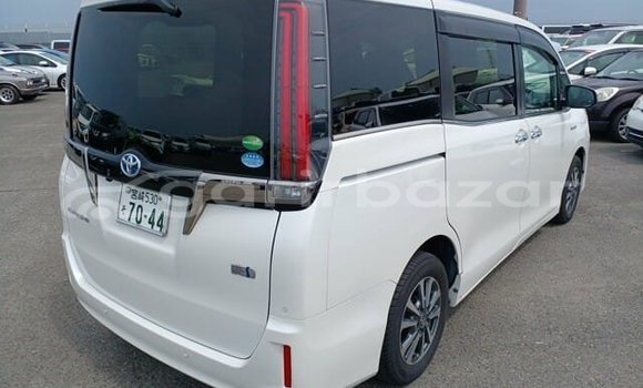 Buy Used 2020 Toyota Esquire in Dhaka, Dhaka Buy Used 2020 Toyota Esquire in Dhaka, Dhaka