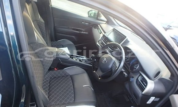 Buy Used 2020 Toyota C-HR in Dhaka, Dhaka Buy Used 2020 Toyota C-HR in Dhaka, Dhaka