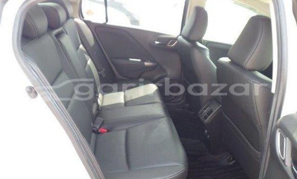 Buy Used 2021 Honda Grace in Dhaka, Dhaka Buy Used 2021 Honda Grace in Dhaka, Dhaka